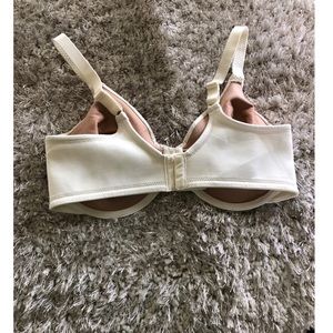 Vanity Fair Intimates & Sleepwear - Vanity Fair Full Coverage Bra Size 36DD Vanity Fair Intimates & Sleepwear - Vanity Fair Full Coverage Bra Size 36DD